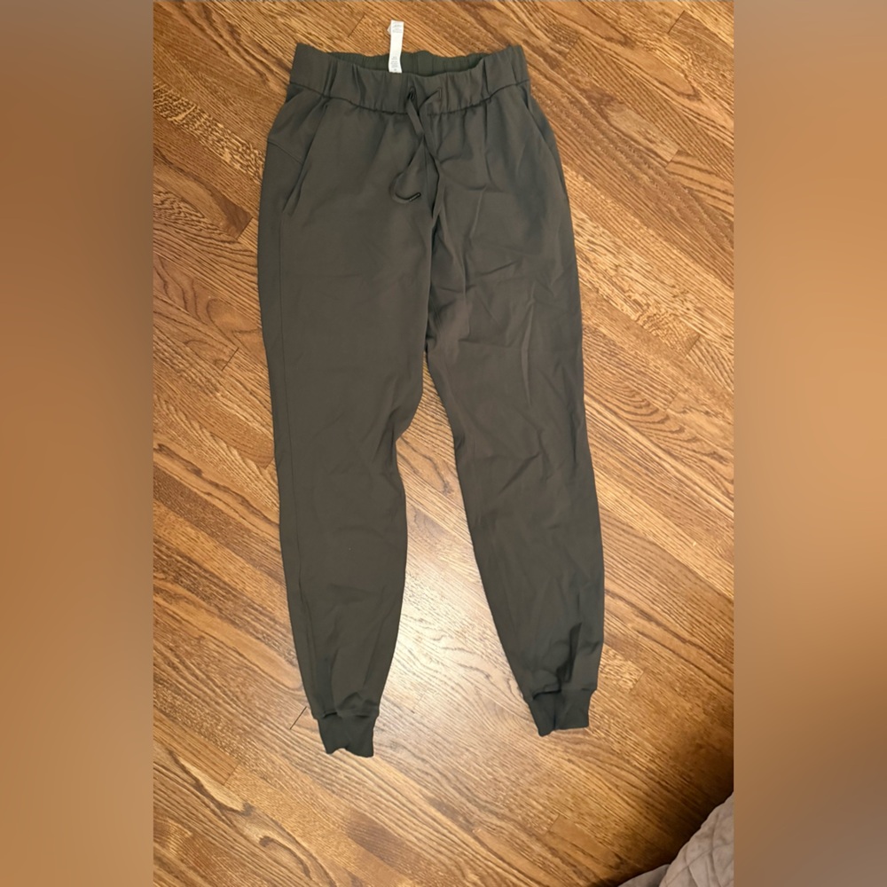 Lululemon Athletica green  joggers